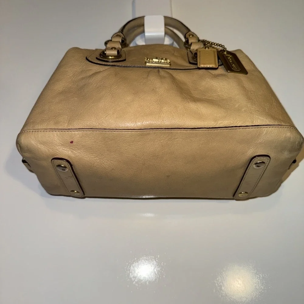 Coach 12937 Madison Sabrina Handbag Taupe Tan Leather Purse Bag USED / READ